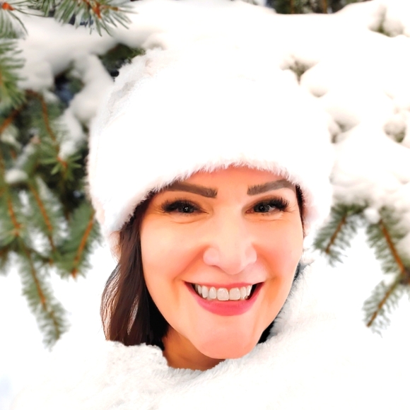 Meet your Posher, April - Picture 1 of 1